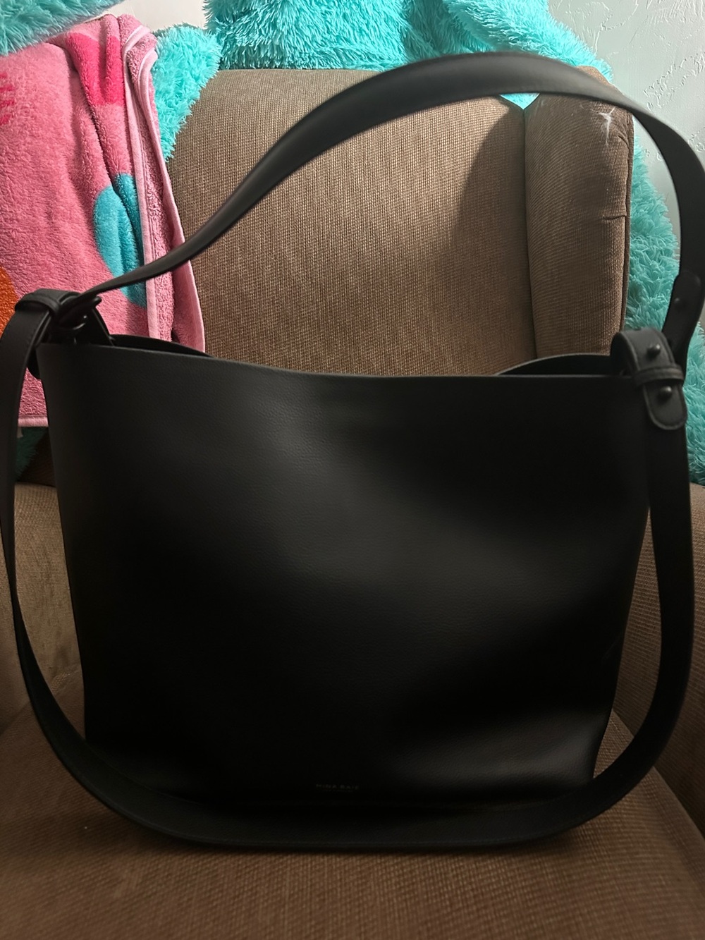 Mina Baie midi Harlow Black Leather Tote Bag